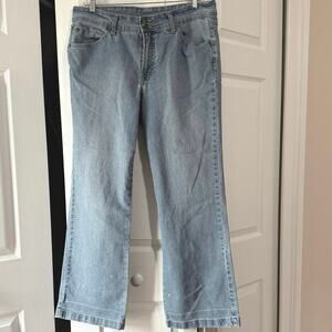 Kim Rogers size 16 womens jeans. Two front pockets, two button-flap back pockets